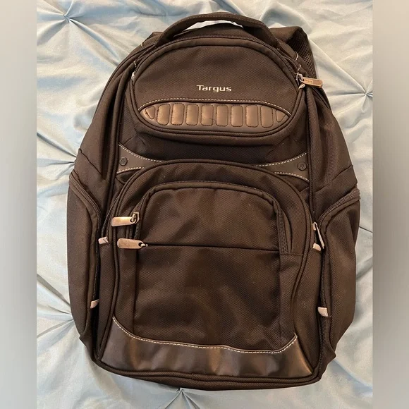 Targus Black Backpack - Picture 1 of 7